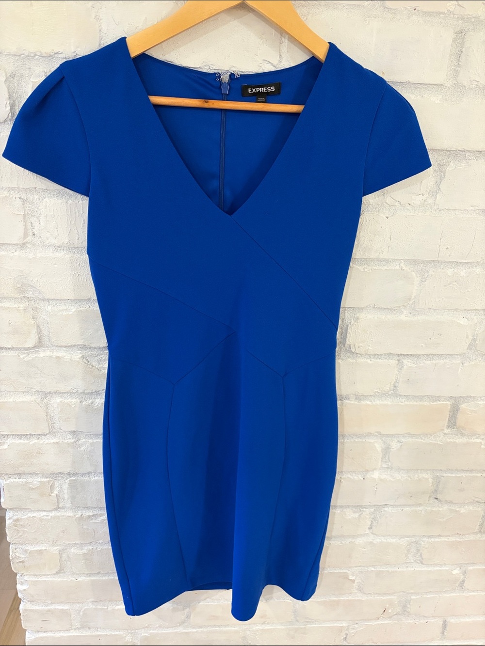 Express Royal Blue V‑Neck Mini Sheath Dress (B6)